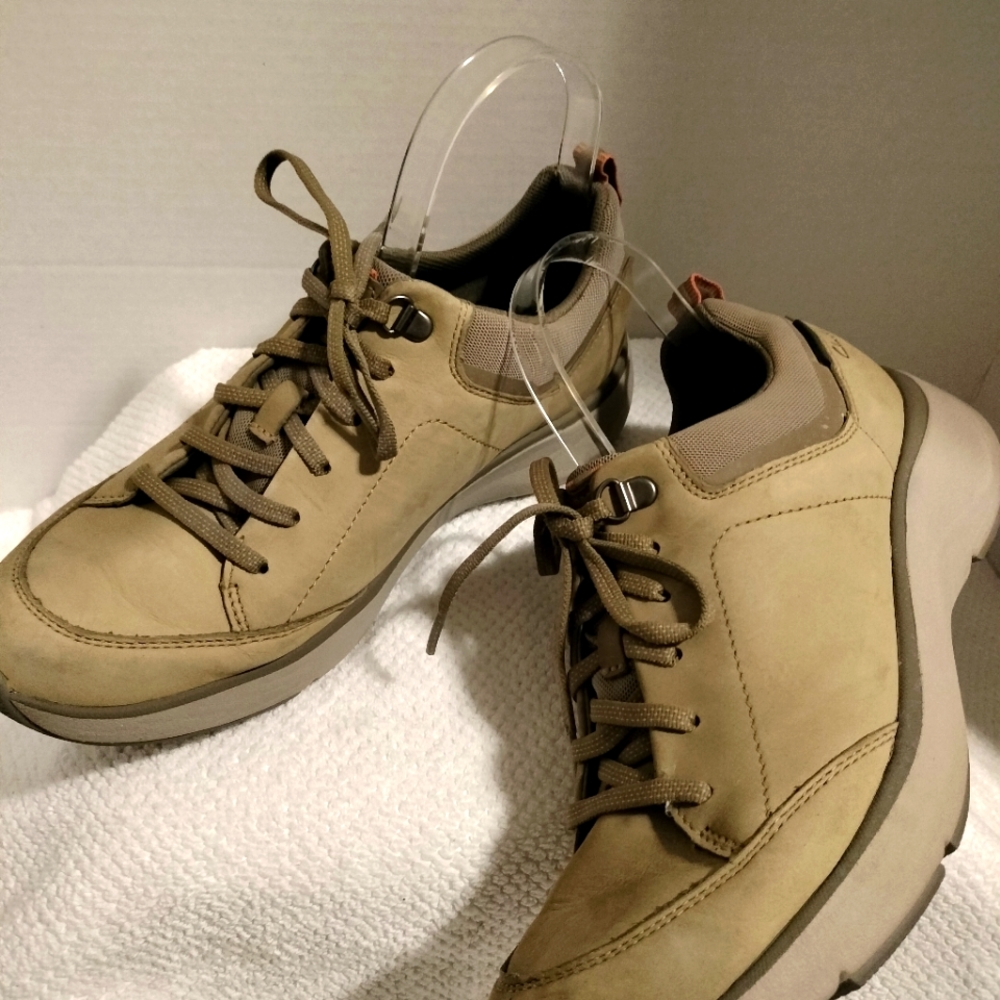 Clark's Women's Wave2.0 Lace Sage Combi Casual Sneakers Sz 10M